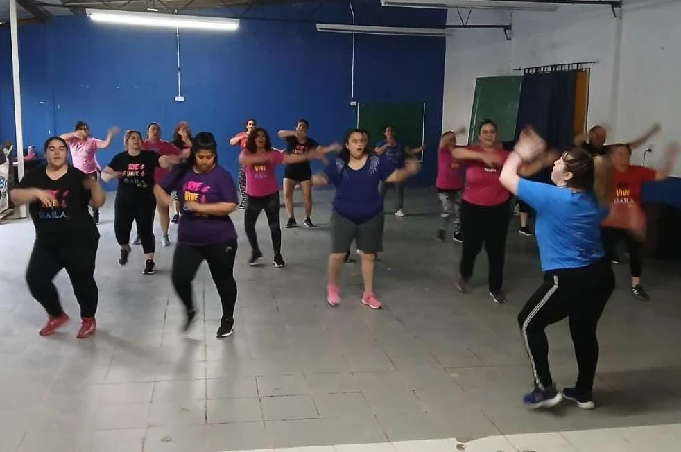 Zumba en el Club 7 de Agosto